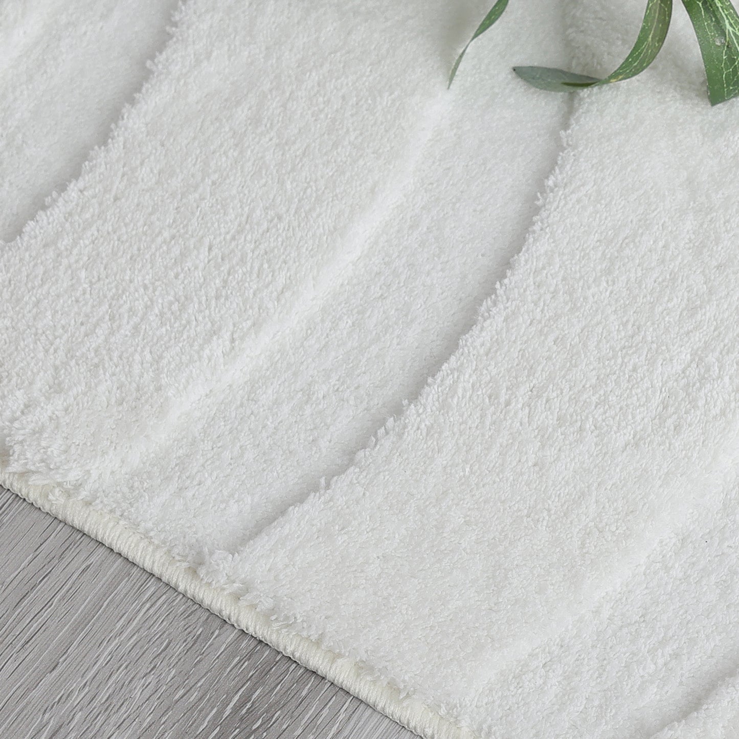 Pearl White Modern Wavy Shag Rug