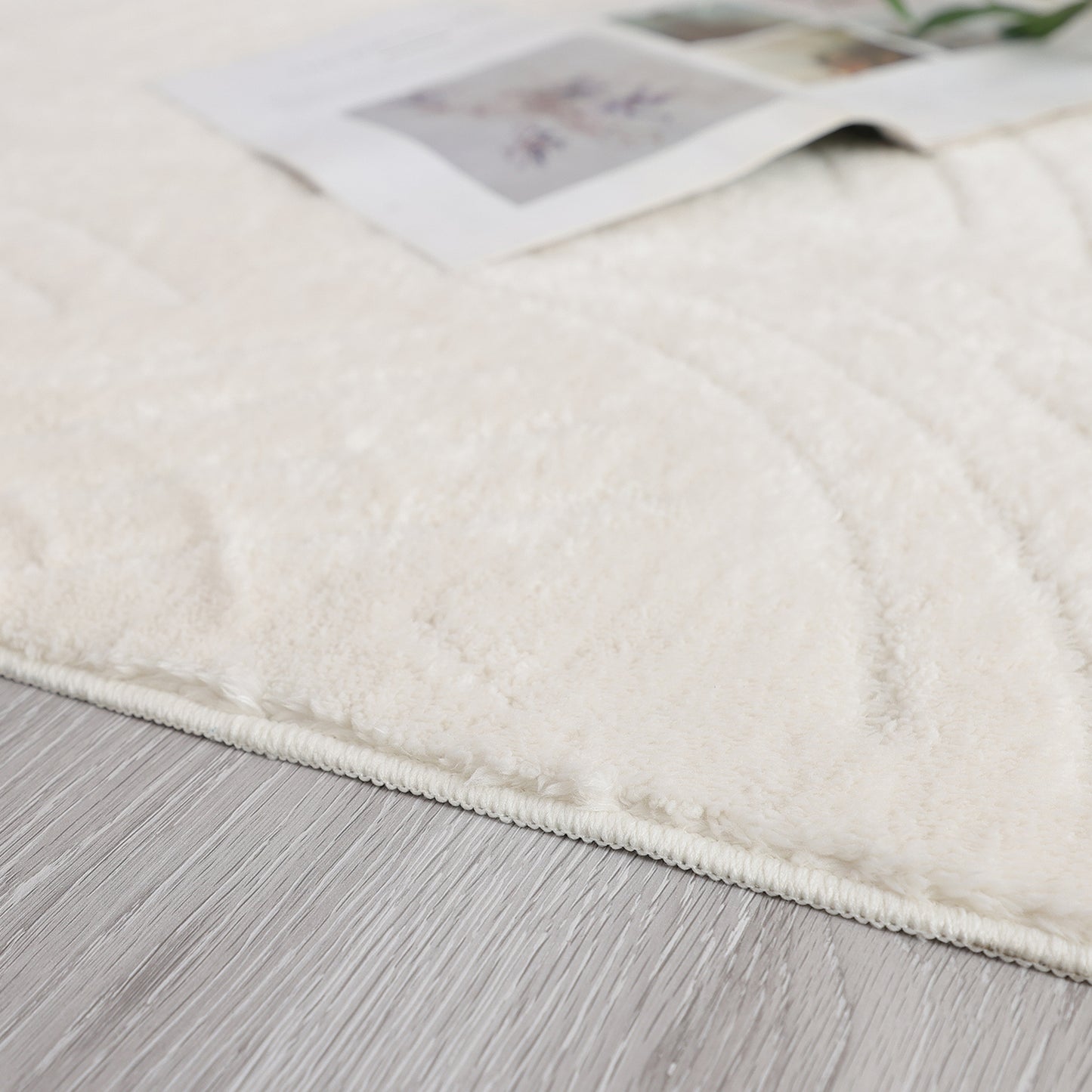 Cream Modern Crescent Abstract Shag Rug
