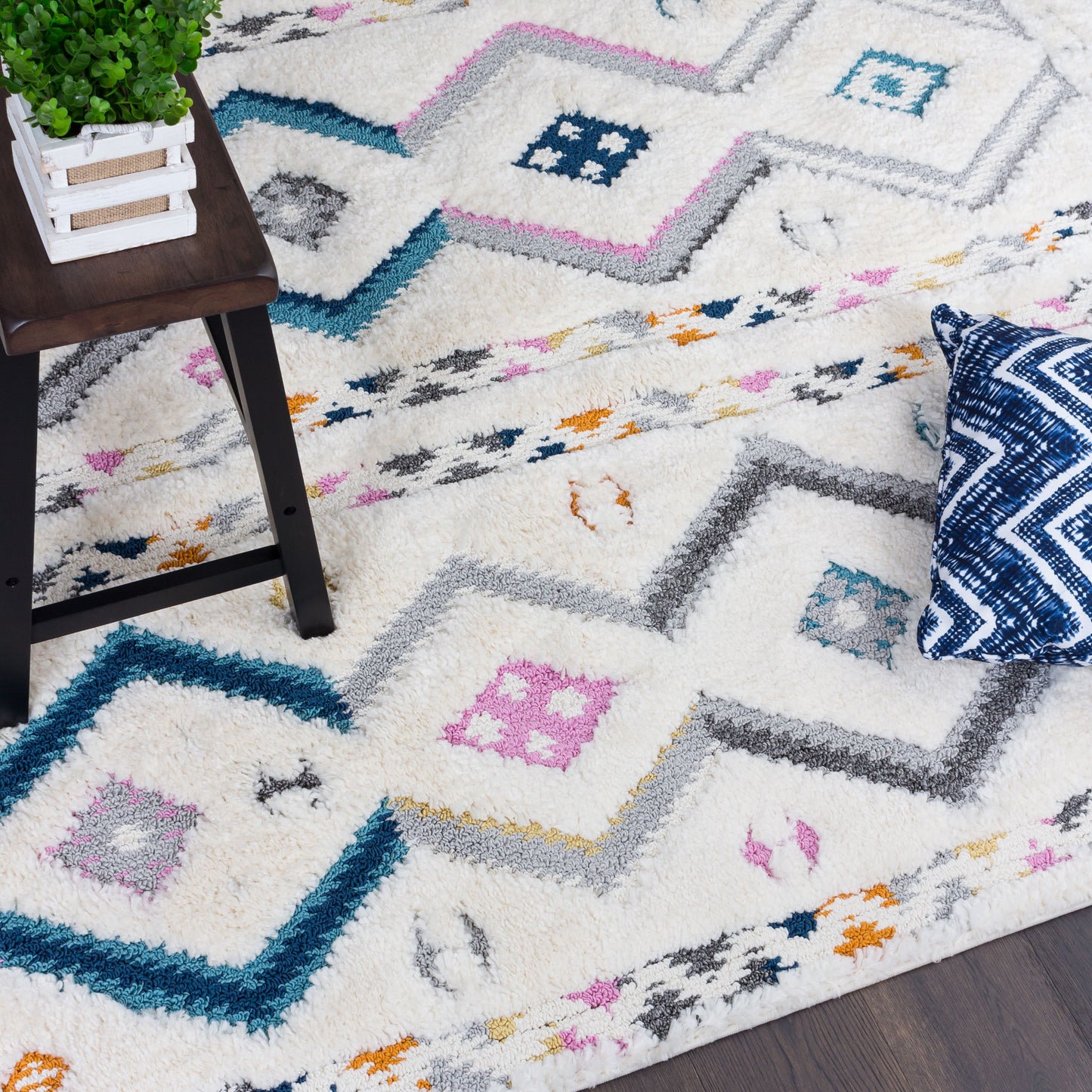 Super Soft Chevron Multicolour Shaggy Rug