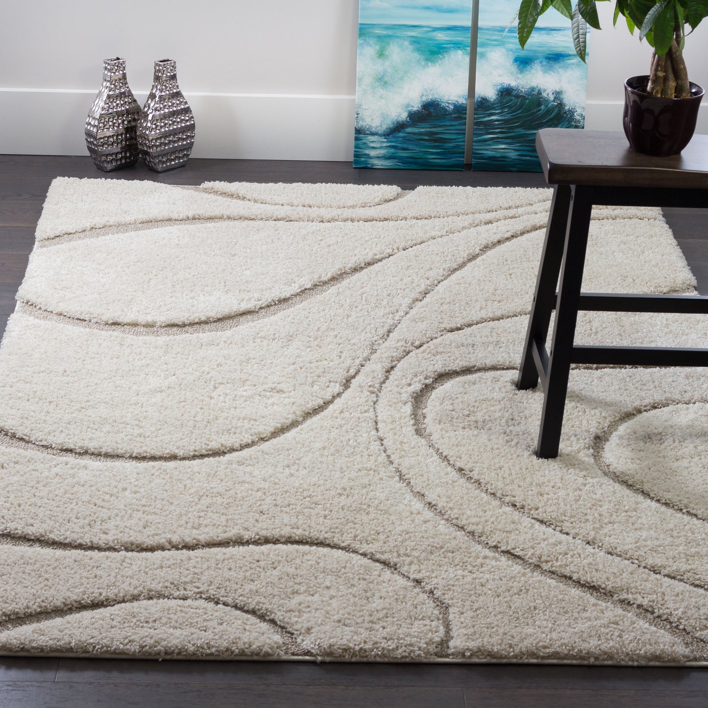 Soft and Plush Curvy Cream Shaggy Rug