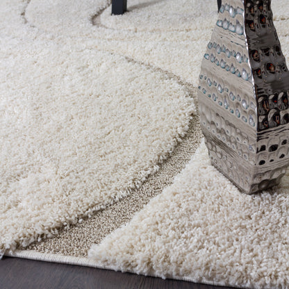 Soft and Plush Curvy Cream Shaggy Rug