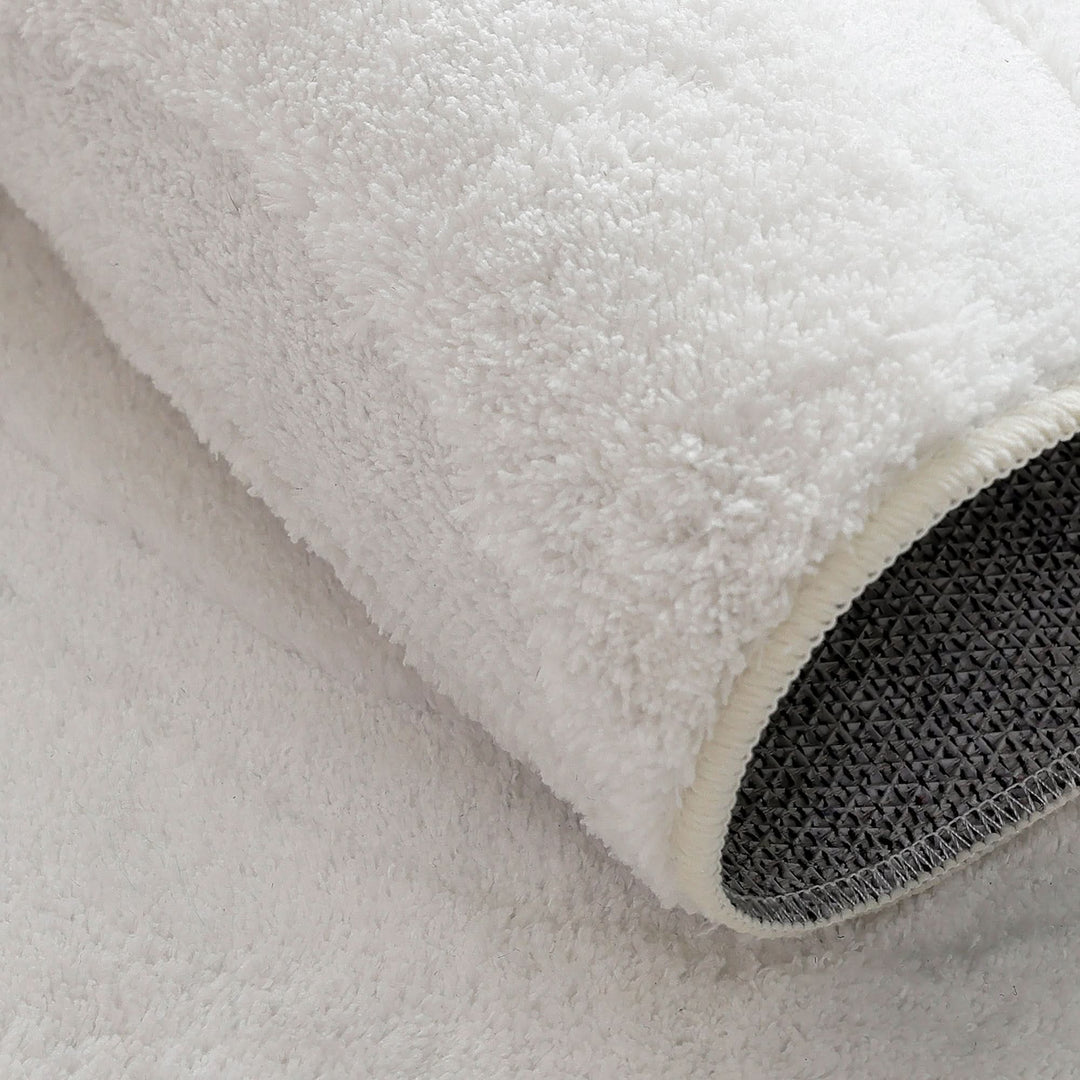 Pearl White Modern Wavy Shag Rug - The Rug Market