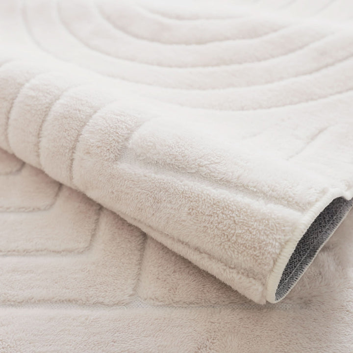 Cream Modern Circles Geometric Shag Rug - The Rug Market