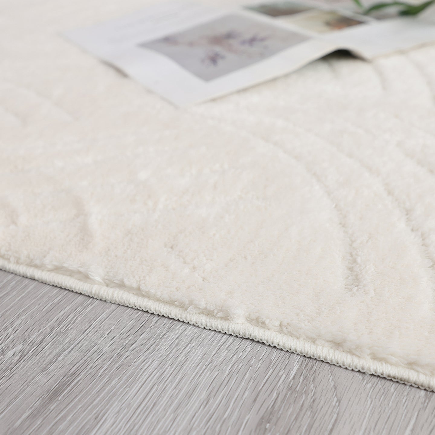 Cream Modern Crescent Abstract Shag Rug