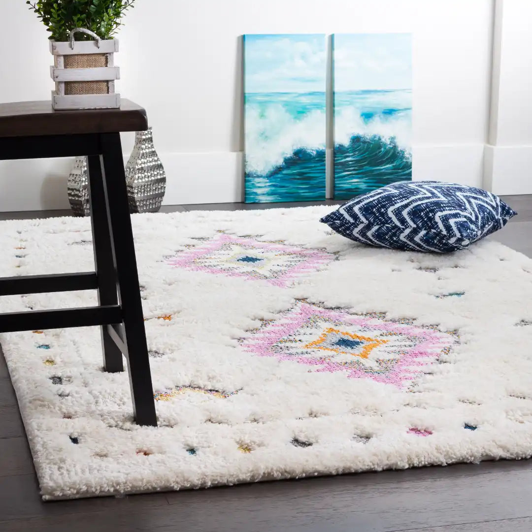 Off-White Multicolor Diamond Contemporary Shag Rug