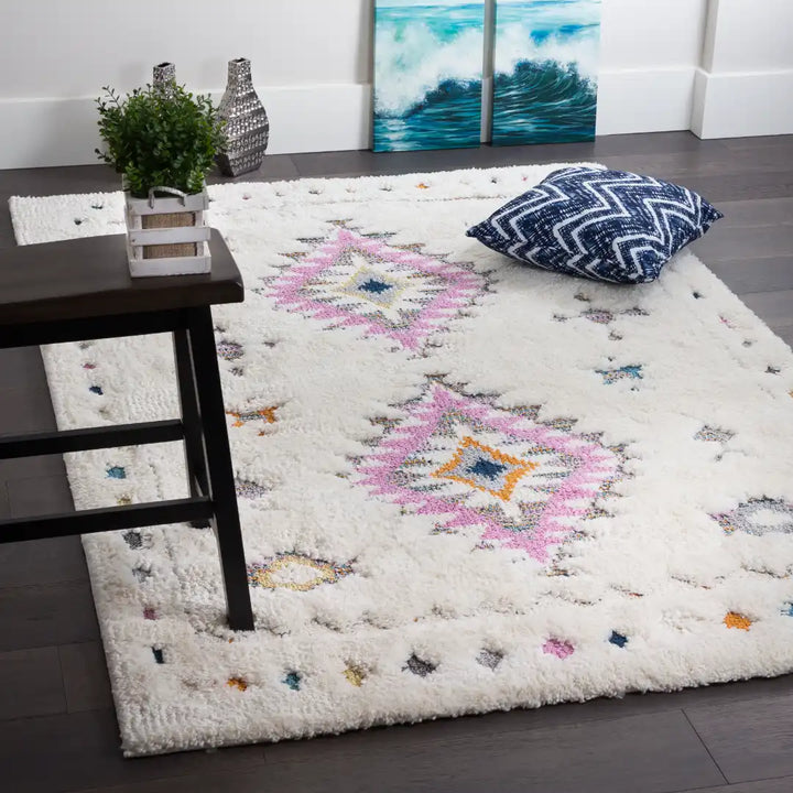 Off-White Multicolor Diamond Contemporary Shag Rug
