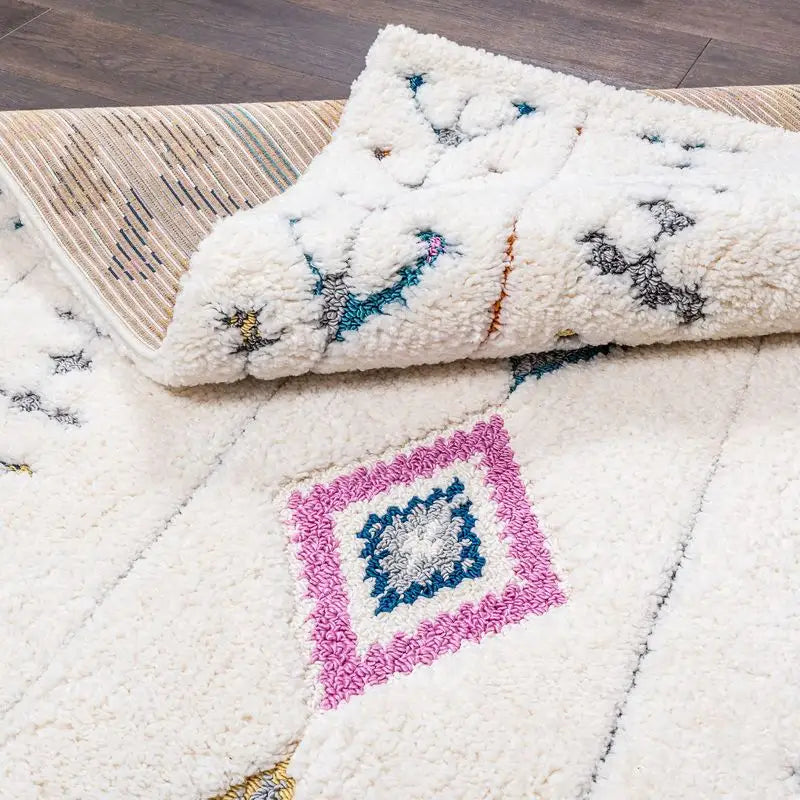 Off-White Multicolor Diamond Motif Contemporary Rug